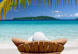 strandstoel op een tropisch eiland